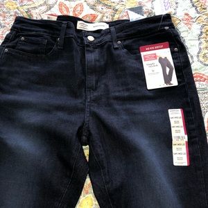 Levi Strauss signature brand woman jeans size 14